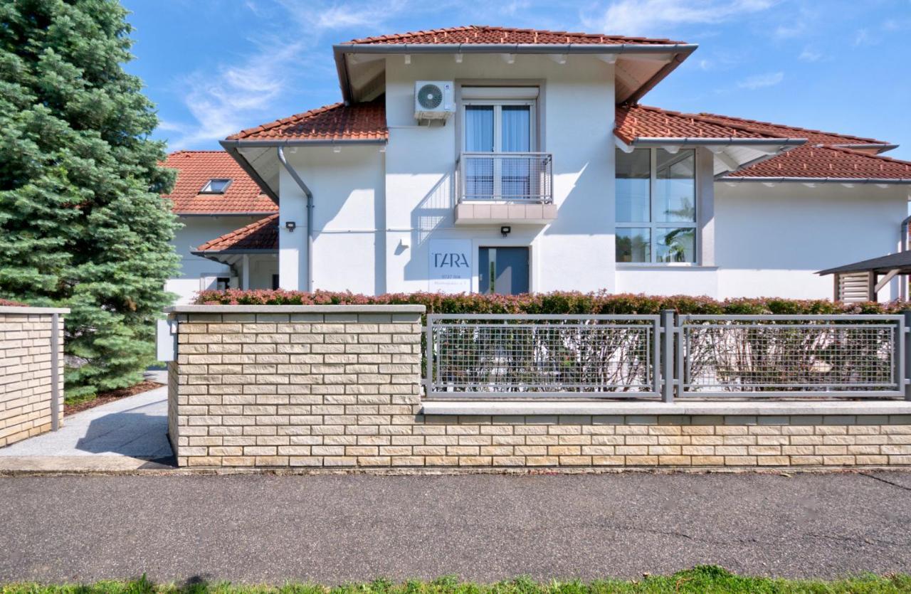 Villa Tara Buek Extérieur photo